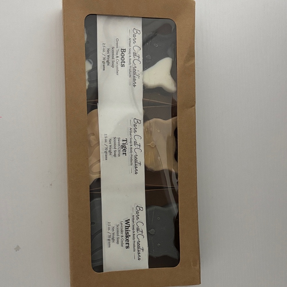 NWOT Barn Cat Creations Artisan Scented Soaps